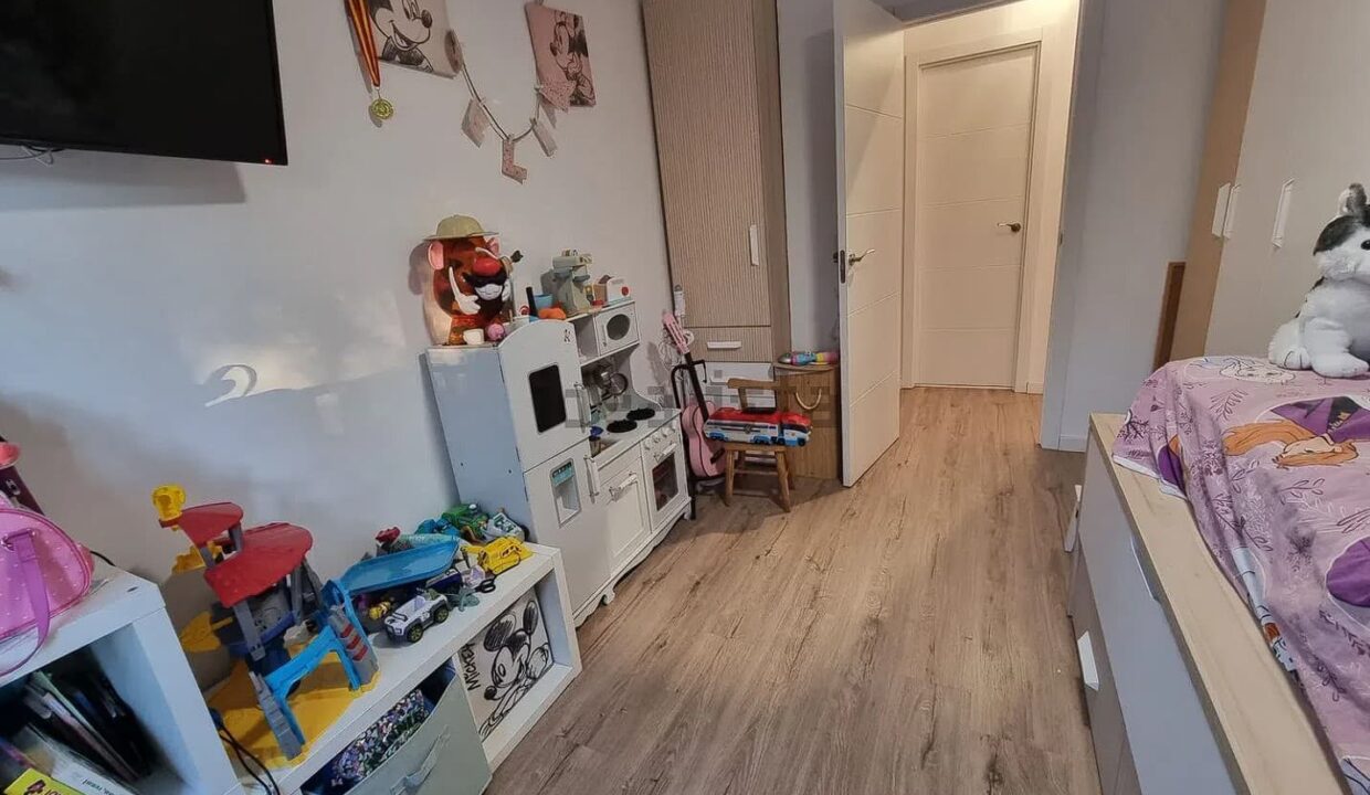 Piso en venta en CL Alamin (10)