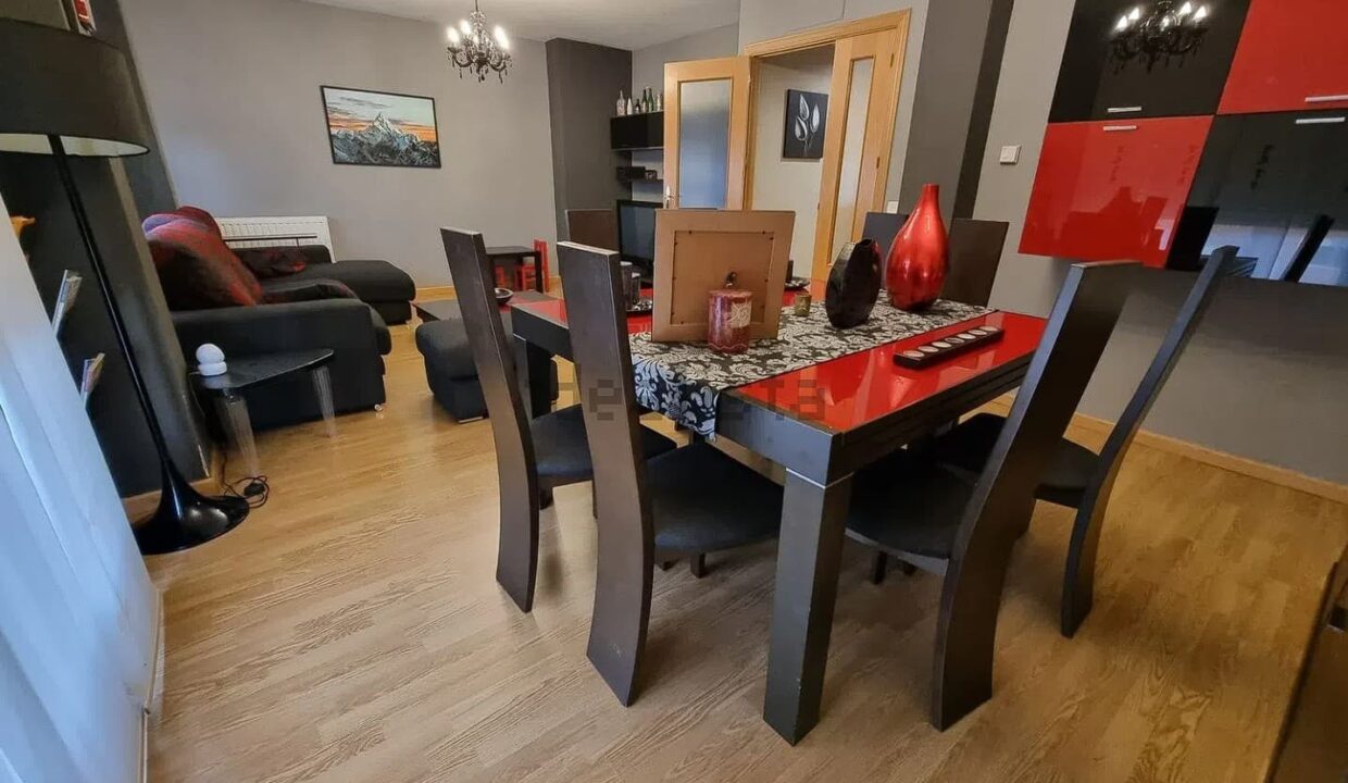 Chalet adosado en venta en Tortola de Henares (29)