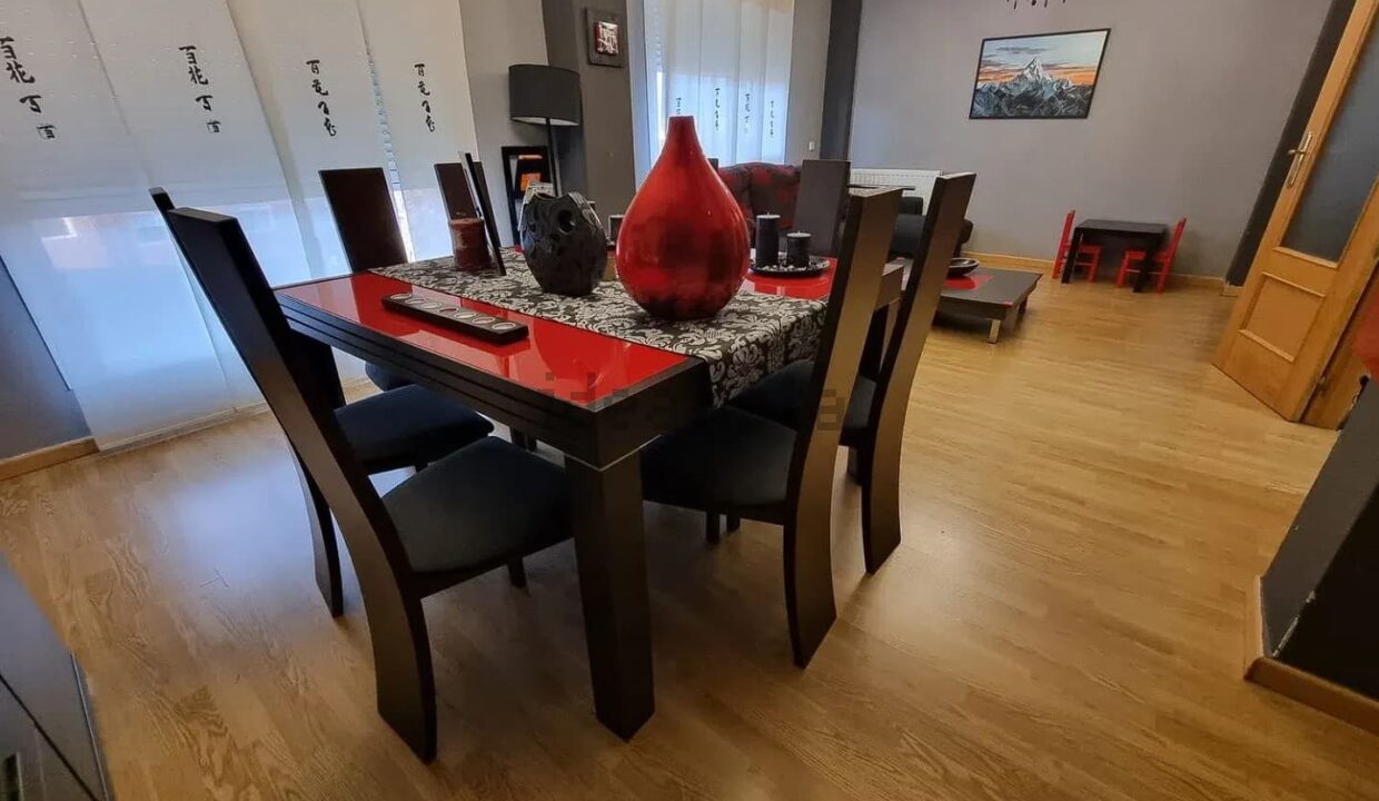 Chalet adosado en venta en Tortola de Henares (30)