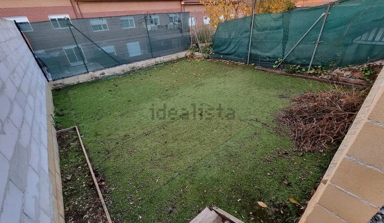 Chalet adosado en venta en Tortola de Henares (5)